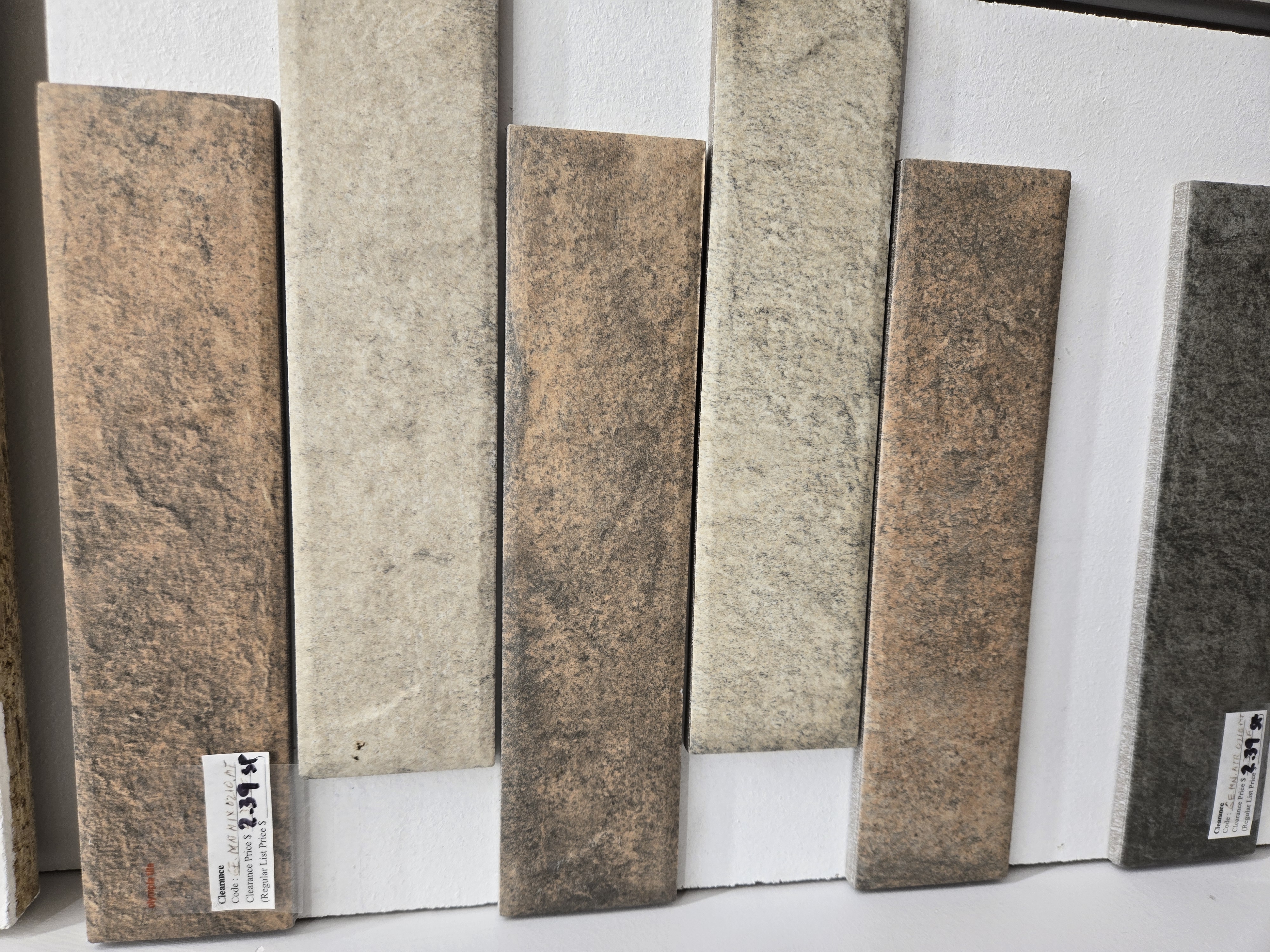 Mattone 2,3X9,84 Matte Mix Lon00